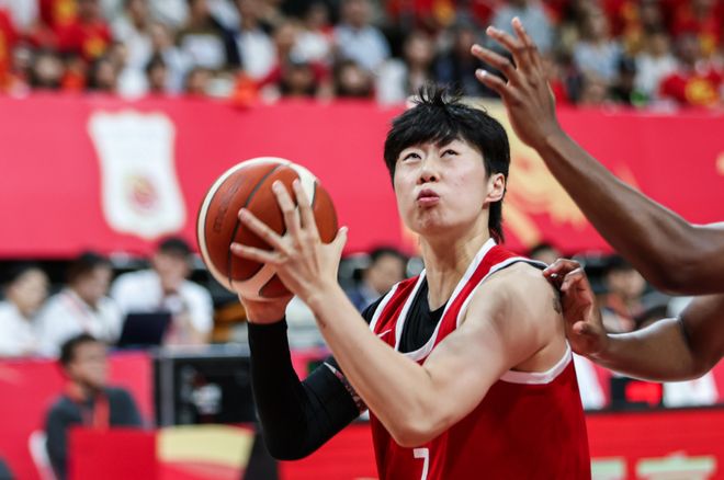 维尼染红皇马体能堪忧 老牌劲旅难逃18年厄运